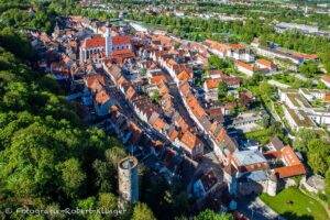 Luftaufnahme der gesamten Altstadt von Landsberg am Lech
